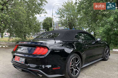 Кабриолет Ford Mustang 2019 в 