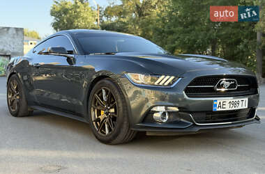 Купе Ford Mustang 2015 в 