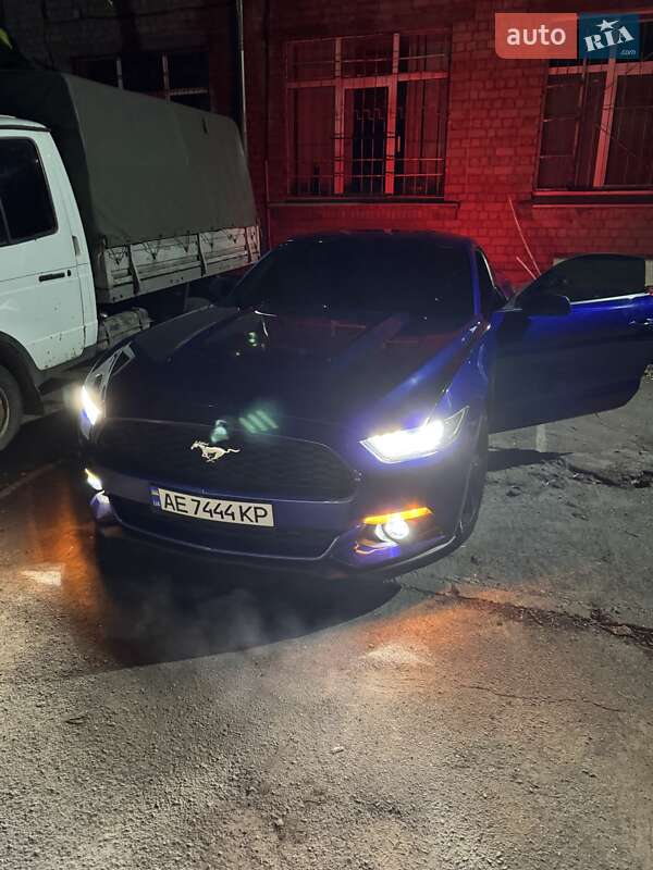 Купе Ford Mustang 2015 в Днепре
