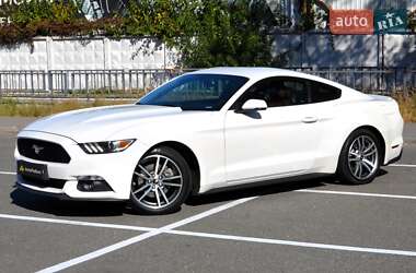 Купе Ford Mustang 2017 в 
