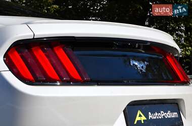 Купе Ford Mustang 2017 в 