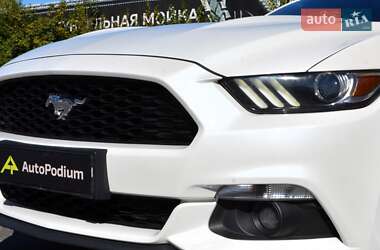 Купе Ford Mustang 2017 в 