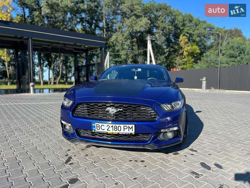 Купе Ford Mustang 2015 в Львове