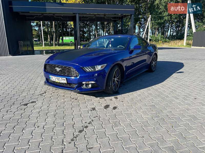 Купе Ford Mustang 2015 в Львове