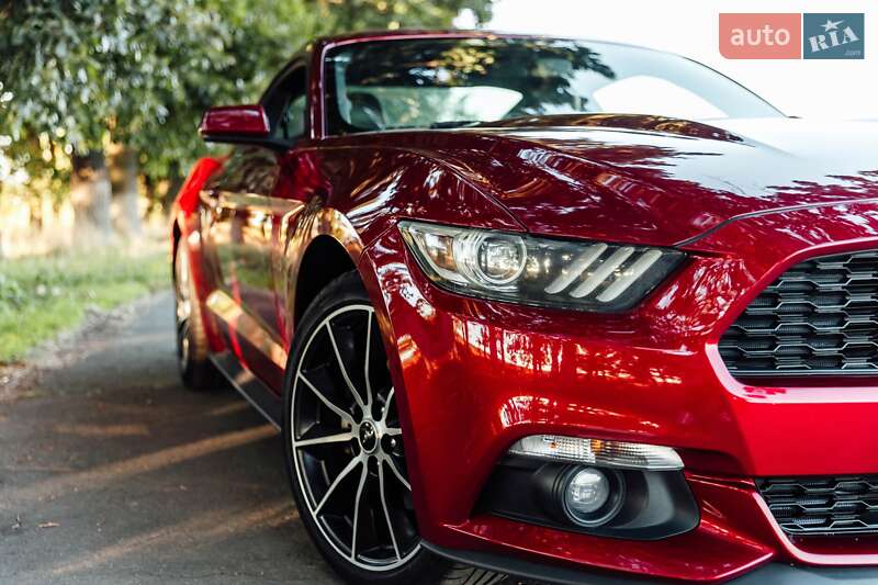 Купе Ford Mustang 2015 в Киеве