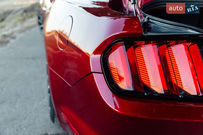 Купе Ford Mustang 2015 в Киеве