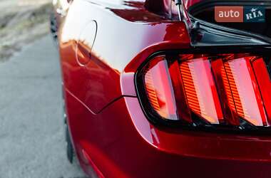 Купе Ford Mustang 2015 в 