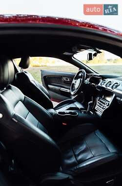 Купе Ford Mustang 2015 в 