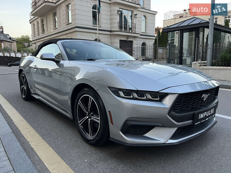 Кабриолет Ford Mustang 2024 в Киеве