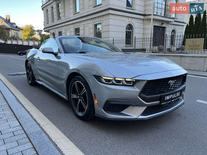 Кабриолет Ford Mustang 2024 в Киеве