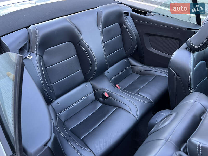 Кабриолет Ford Mustang 2024 в Киеве