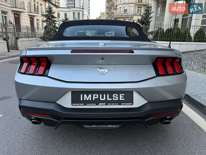 Кабриолет Ford Mustang 2024 в Киеве