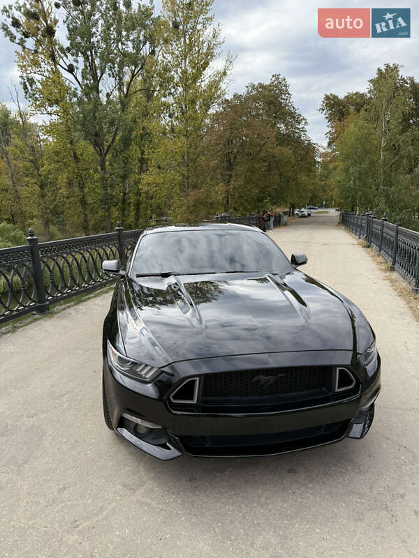 Купе Ford Mustang 2015 в Харкові