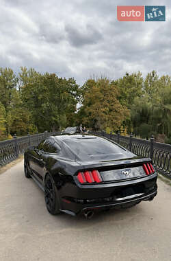 Купе Ford Mustang 2015 в 