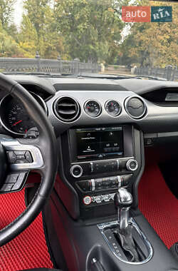 Купе Ford Mustang 2015 в 