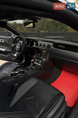 Купе Ford Mustang 2015 в 