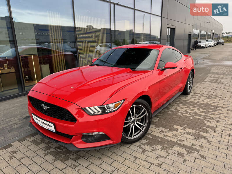 Купе Ford Mustang 2015 в 