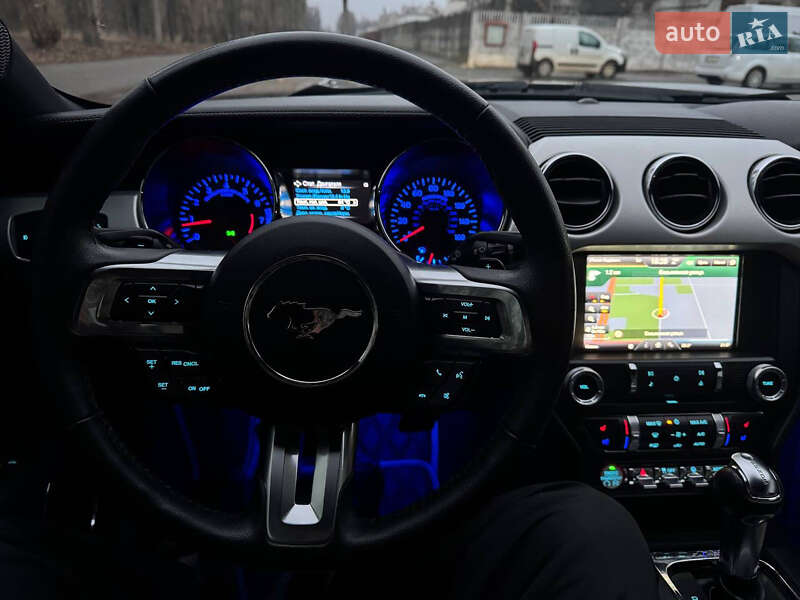 Купе Ford Mustang 2015 в Киеве фото 25 Купе Ford Mustang 2015 в Киеве