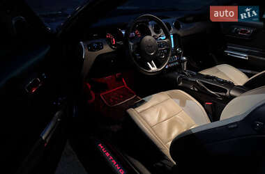 Купе Ford Mustang 2015 в 