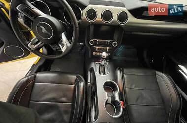 Купе Ford Mustang 2015 в 