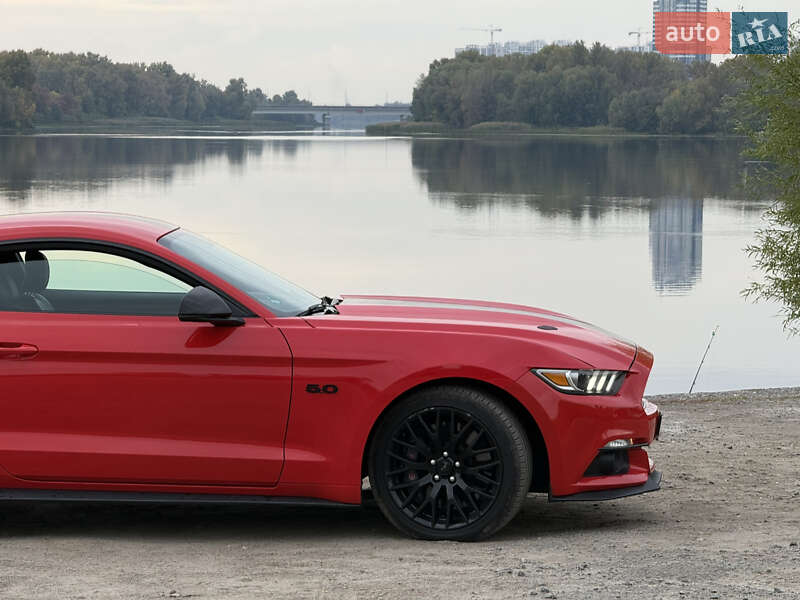 Купе Ford Mustang 2017 в Киеве