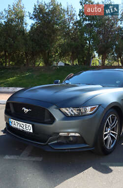 Купе Ford Mustang 2015 в 