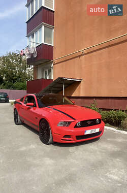Купе Ford Mustang 2012 в 