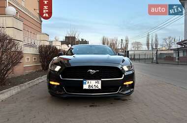 Купе Ford Mustang 2015 в 