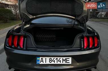 Купе Ford Mustang 2015 в 