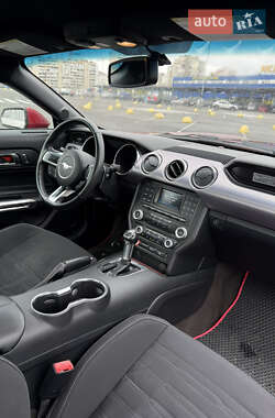Купе Ford Mustang 2015 в 