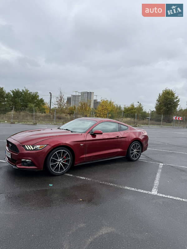 Купе Ford Mustang 2015 в Киеве