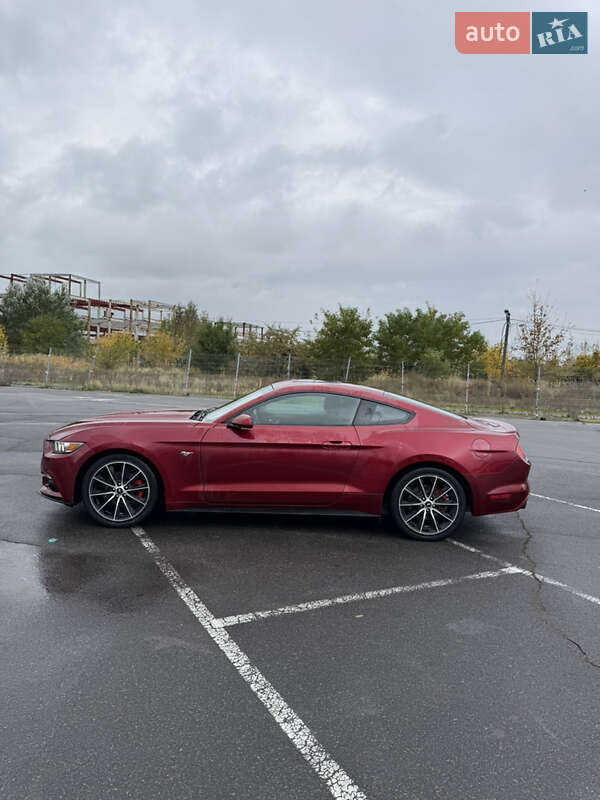 Купе Ford Mustang 2015 в Киеве