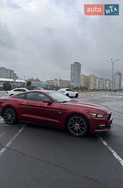 Купе Ford Mustang 2015 в 