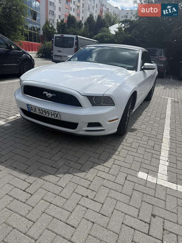 Кабріолет Ford Mustang 2014 в Харкові фото 7 Кабріолет Ford Mustang 2014 в Харкові