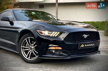 Купе Ford Mustang 2016 в 