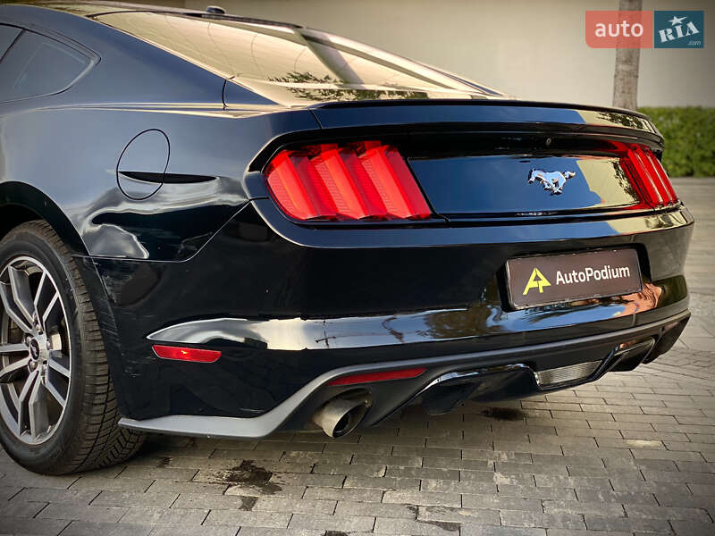 Купе Ford Mustang 2016 в Києві