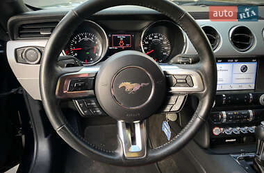 Купе Ford Mustang 2016 в Києві