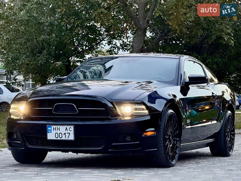Купе Ford Mustang 2013 в Одесі