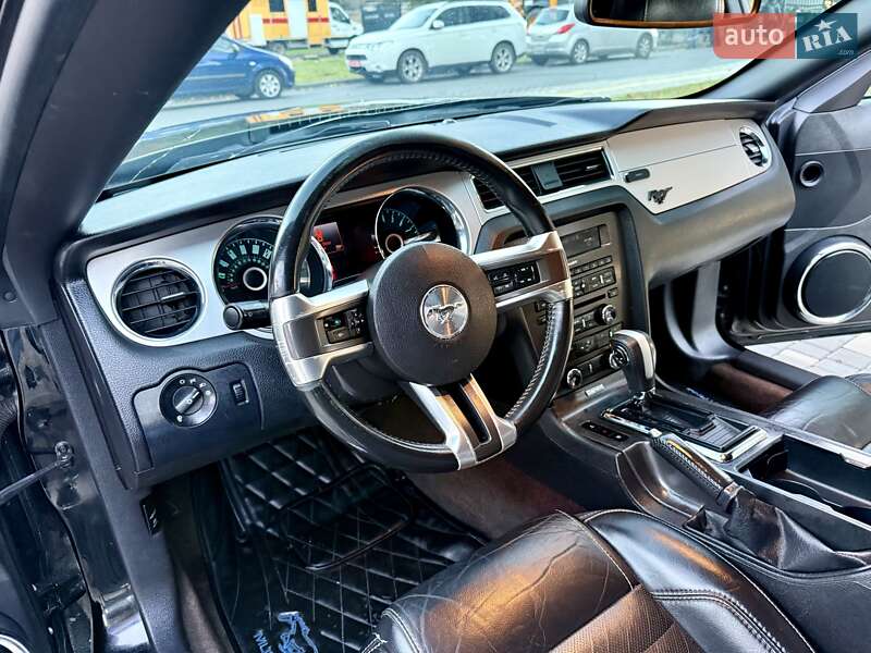 Купе Ford Mustang 2013 в Одесі