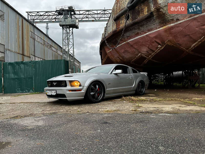 Купе Ford Mustang 2005 в Києві фото 2 Купе Ford Mustang 2005 в Києві