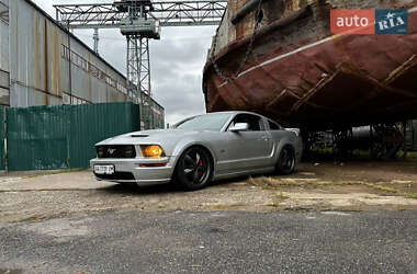 Купе Ford Mustang 2005 в 