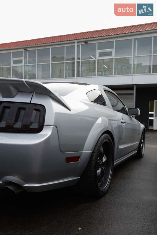 Купе Ford Mustang 2005 в Києві фото 6 Купе Ford Mustang 2005 в Києві