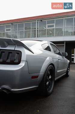 Купе Ford Mustang 2005 в 