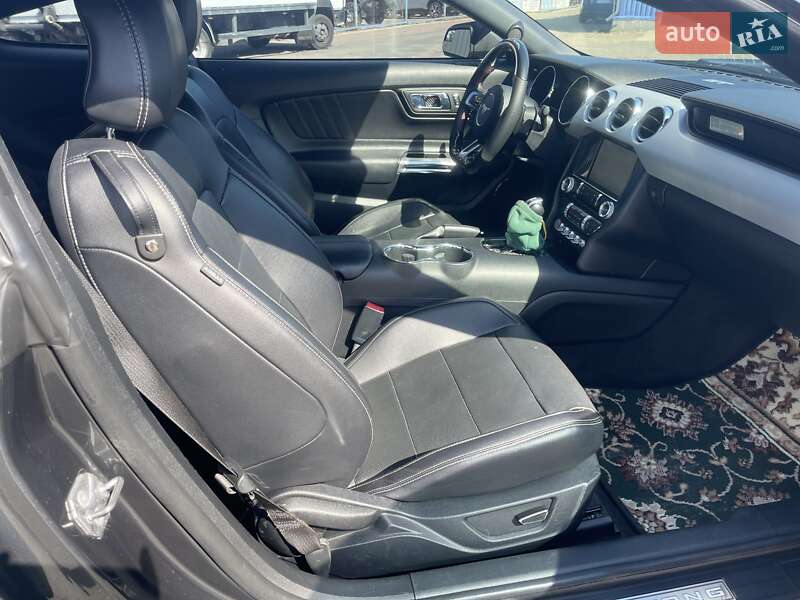 Купе Ford Mustang 2015 в Киеве