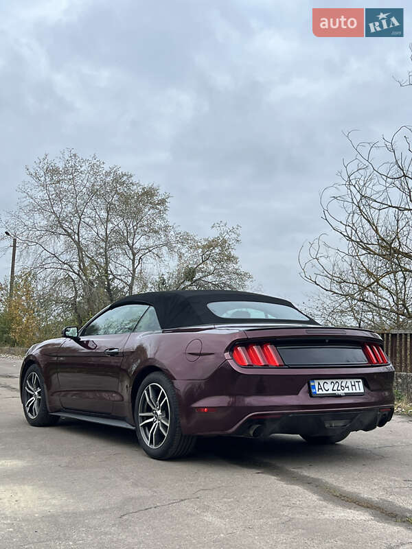 Кабріолет Ford Mustang 2016 в Рівному