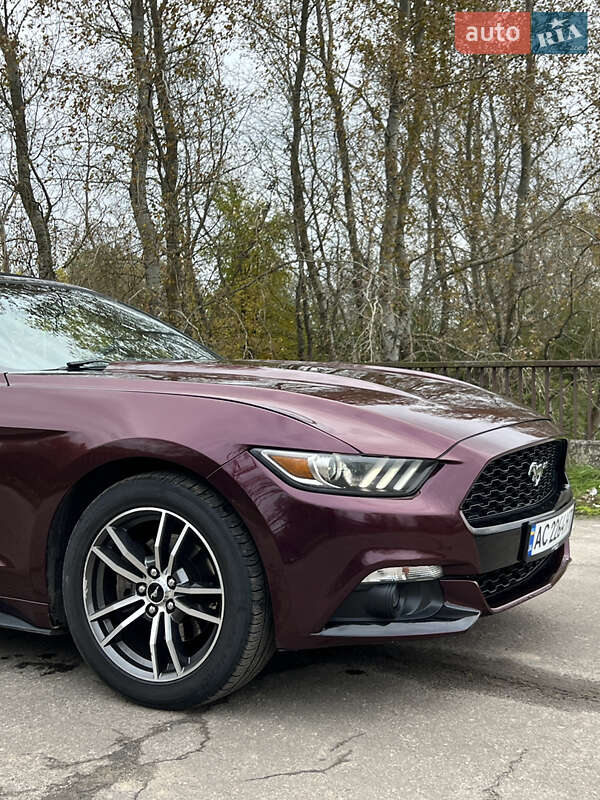 Кабріолет Ford Mustang 2016 в Рівному