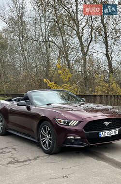 Кабриолет Ford Mustang 2016 в 