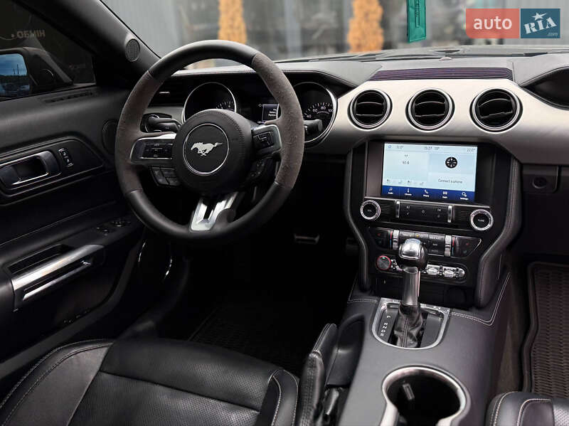 Купе Ford Mustang 2017 в Киеве