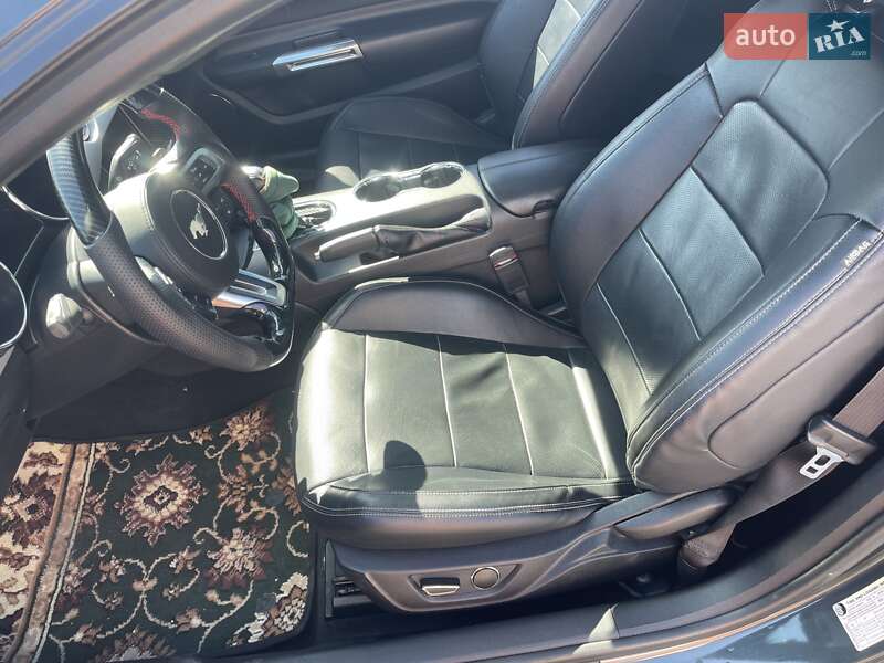 Купе Ford Mustang 2015 в Києві фото 16 Купе Ford Mustang 2015 в Києві