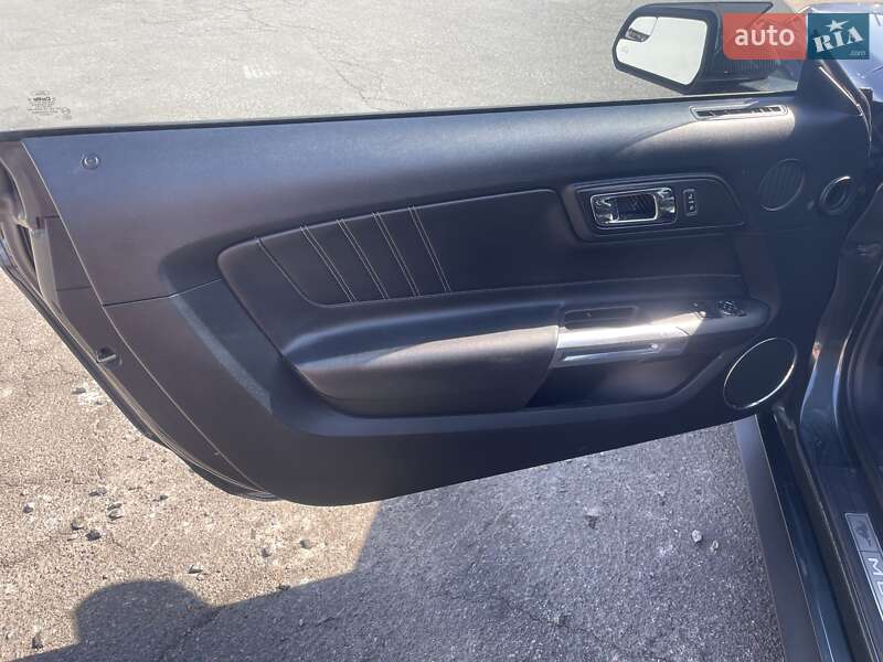 Купе Ford Mustang 2015 в Києві фото 15 Купе Ford Mustang 2015 в Києві